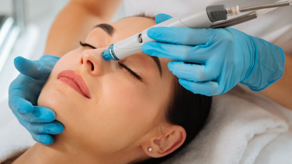 Desvendando a Dermatologia: Cuidados e Tratamentos Essenciais